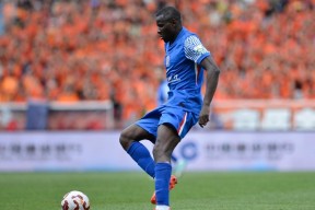 上海申花发布备战花絮，今晨内部沟通，荷甲任务艰巨，训练强度明显提升(上海申花最新动态新闻最新消息)-3377.com